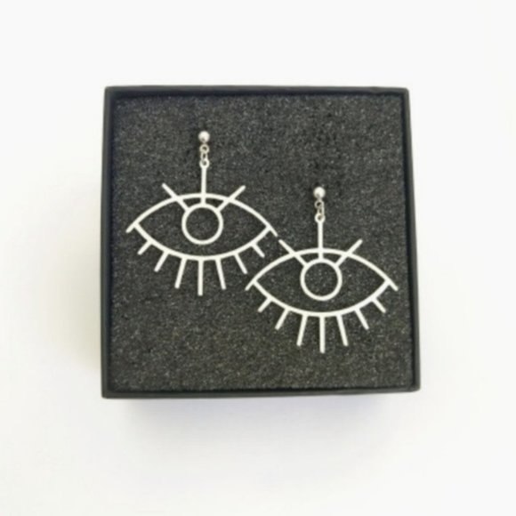 Minimalist Artists Art Eye Earrings - Picture 6 of 8